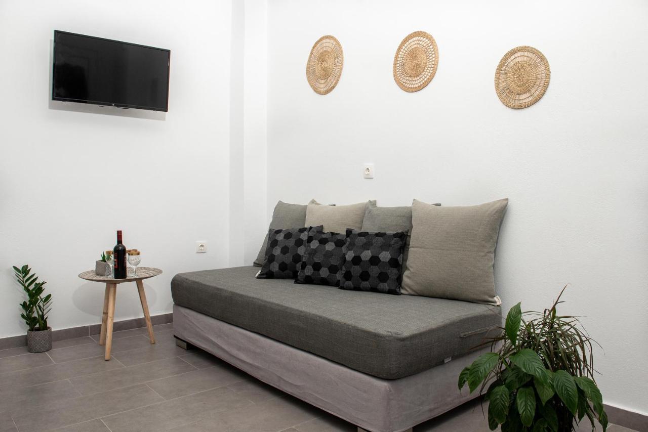 Litmus Apartment Fira  Exterior photo