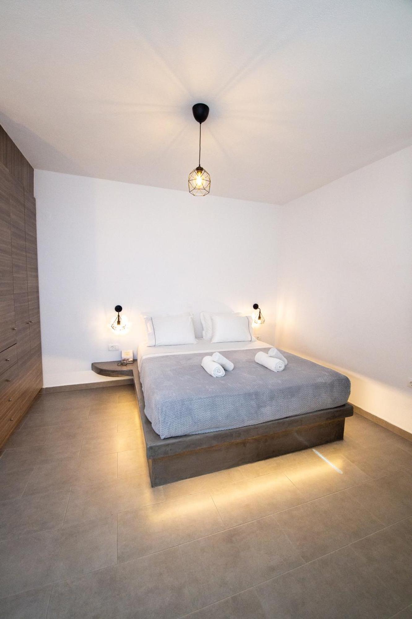Litmus Apartment Fira  Exterior photo