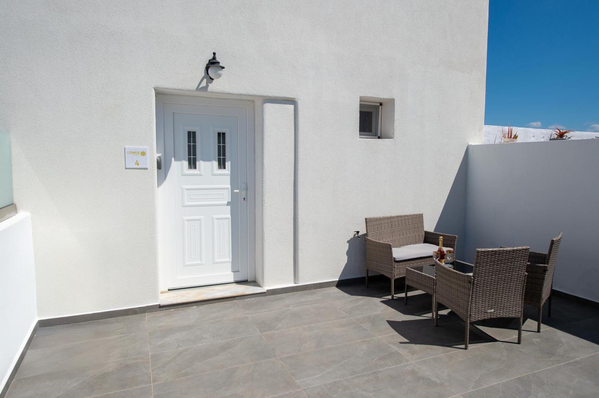 Litmus Apartment Fira  Exterior photo